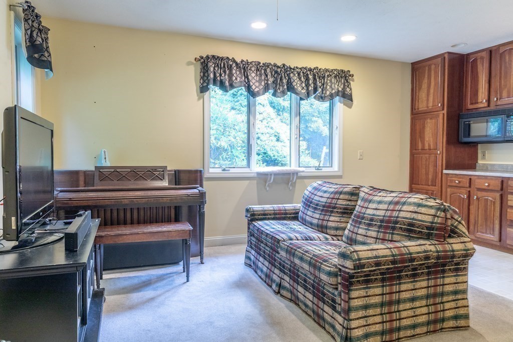 404 State Street Belchertown, MA 01007 - Photo 35 of 42