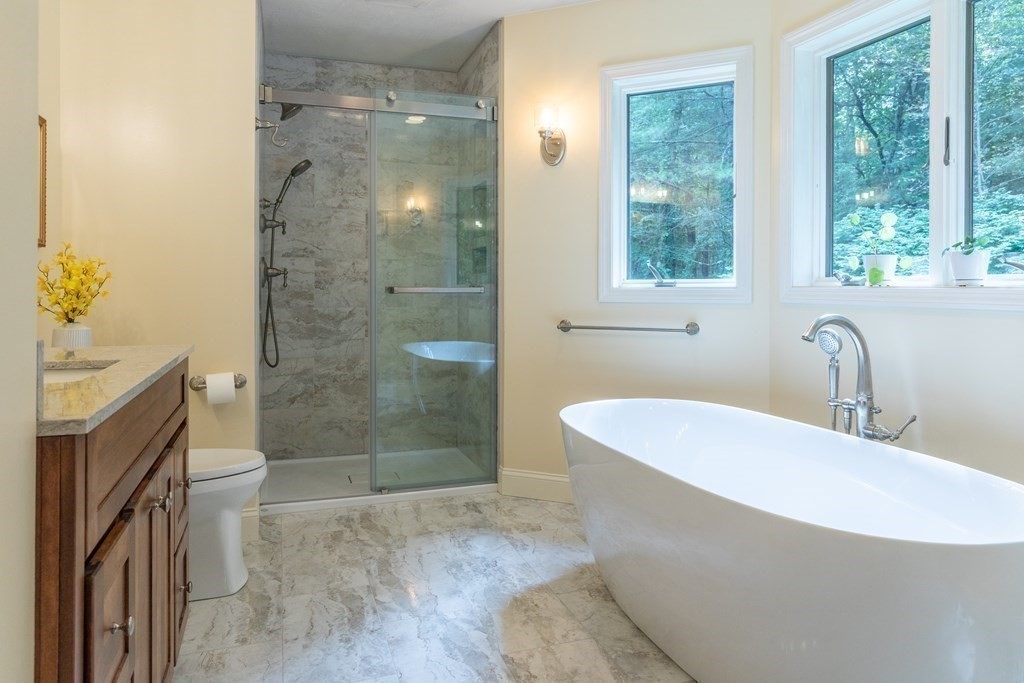 404 State Street Belchertown, MA 01007 - Photo 10 of 42