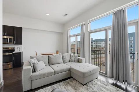 $299,000 | 2407 8th Avenue South, Unit 512, Nashville, TN 37204