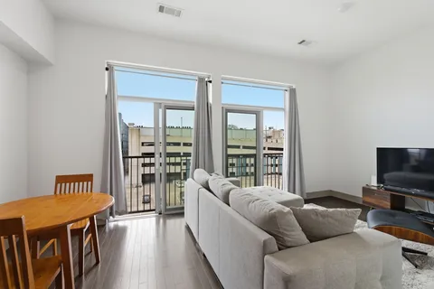 $299,000 | 2407 8th Avenue South, Unit 512, Nashville, TN 37204