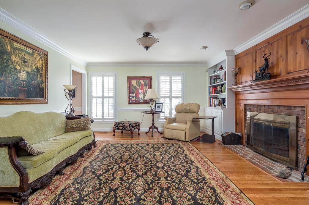 4400 Ennismore Circle Raleigh, NC 27613 - Photo 3 of 23 Living Room