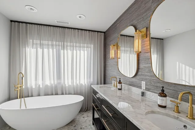 $1,599,000 | 333 Roe Avenue, East Patchogue, NY 11772