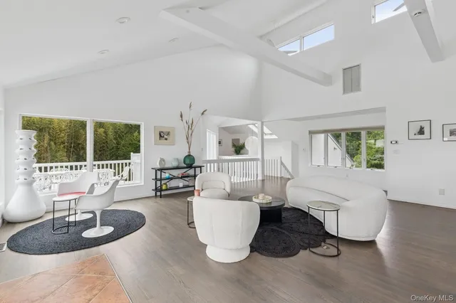 $1,599,000 | 333 Roe Avenue, East Patchogue, NY 11772