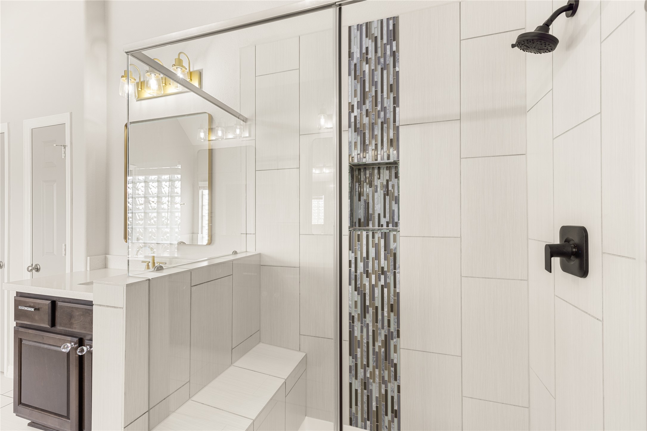 10215 Spring Shadows Park Circle Houston, TX 77080 - Photo 25 of 44 Separate shower