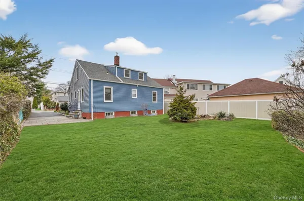 $639,000 | 173 Hunter Avenue, Yonkers, NY 10704