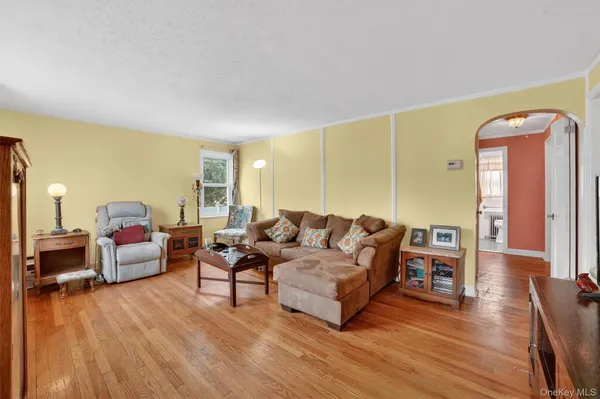 $639,000 | 173 Hunter Avenue, Yonkers, NY 10704