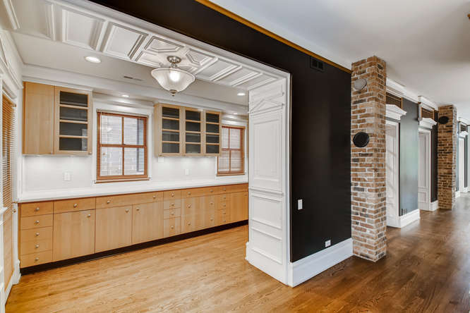1429 West Roscoe Street, Unit 2 Chicago, IL 60657 - Photo 9 of 27