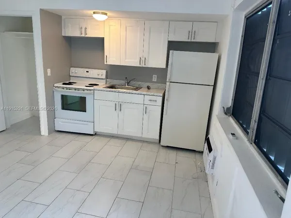 $1,300 | 1293 Northeast 109th Street, Unit 3, Miami, FL 33161