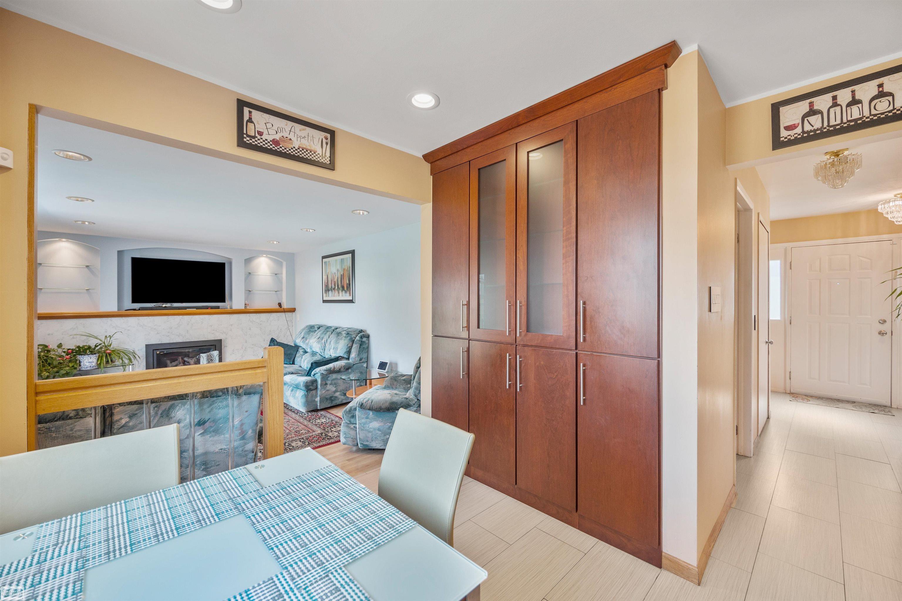 1693 Dennett Lane Rochester Hills, MI 48307 - Photo 23 of 53