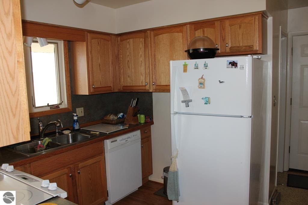 7064 South Crawford Road Shepherd, MI 48883 - Photo 6 of 34 1796282-5.JPG