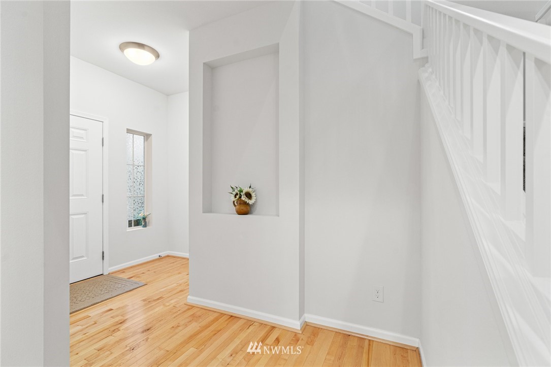 3806 176th Place Southeast Bothell, WA 98012 - Photo 3 of 34 Gallery Image 3