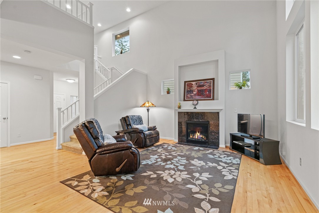 3806 176th Place Southeast Bothell, WA 98012 - Photo 5 of 34 Gallery Image 5