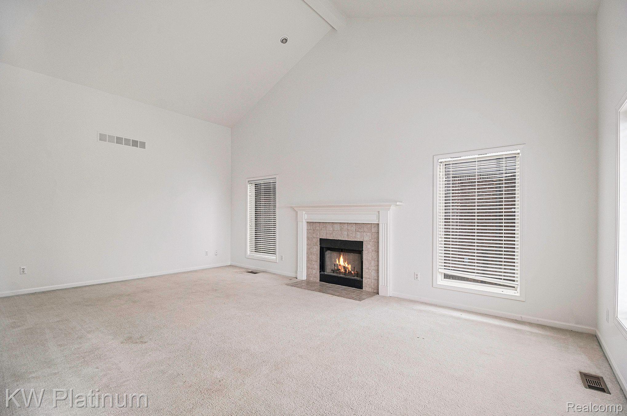 1215 Putnam Circle Rochester, MI 48307 - Photo 5 of 28 Gallery Image 5