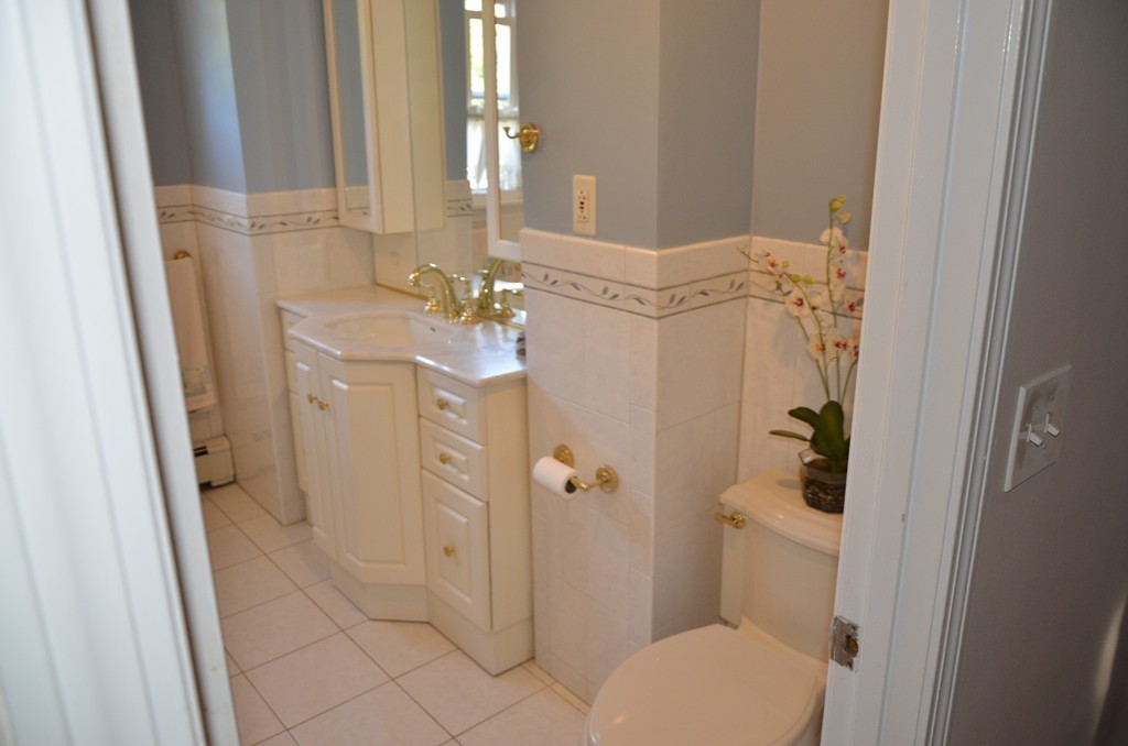 12 Flint Locke Road Randolph, MA 02368 - Photo 13 of 26 Gallery Image 13