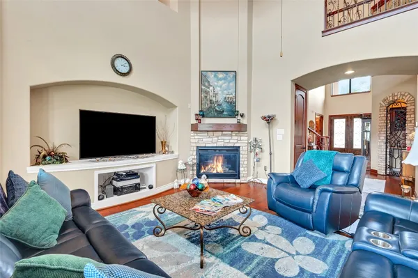 $699,950 | 6119 Lofty Lane, Spring, TX 77379