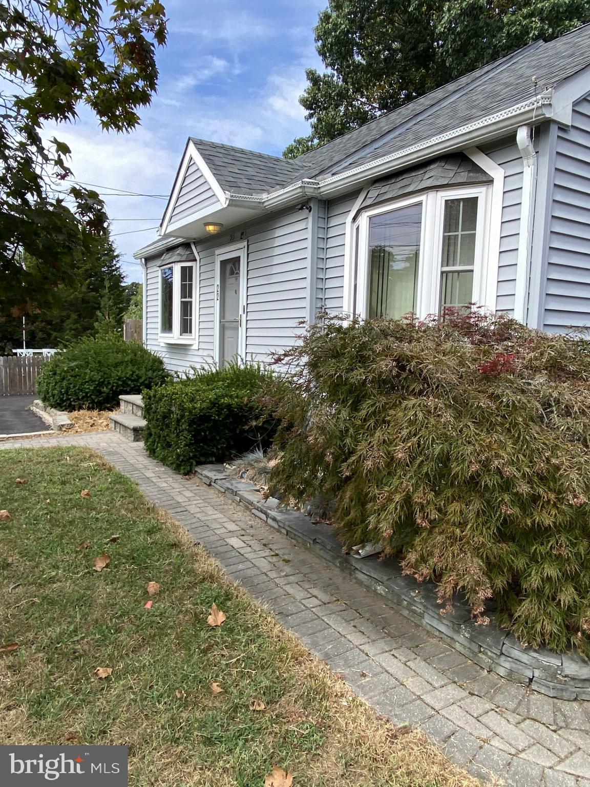 22 Evesham Road Cherry Hill, NJ 08003 - Photo 3 of 17