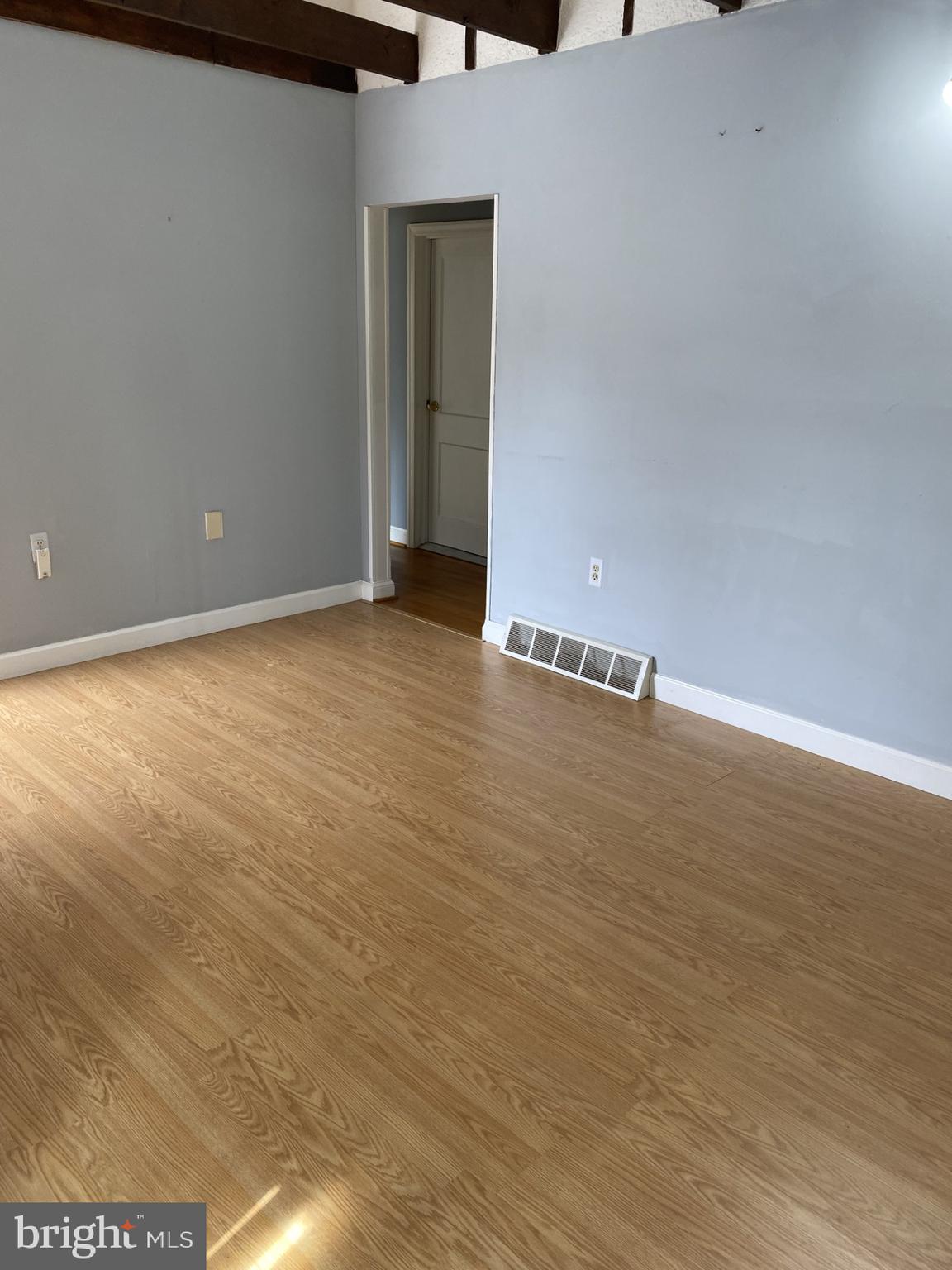 22 Evesham Road Cherry Hill, NJ 08003 - Photo 9 of 17