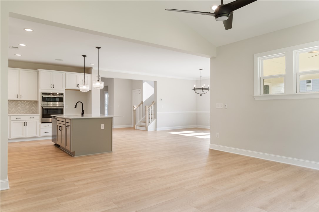 109 Sunrise Court, Unit SUN0005 Anderson, SC 29625 - Photo 12 of 37 Family Room/Kitchen/Dining