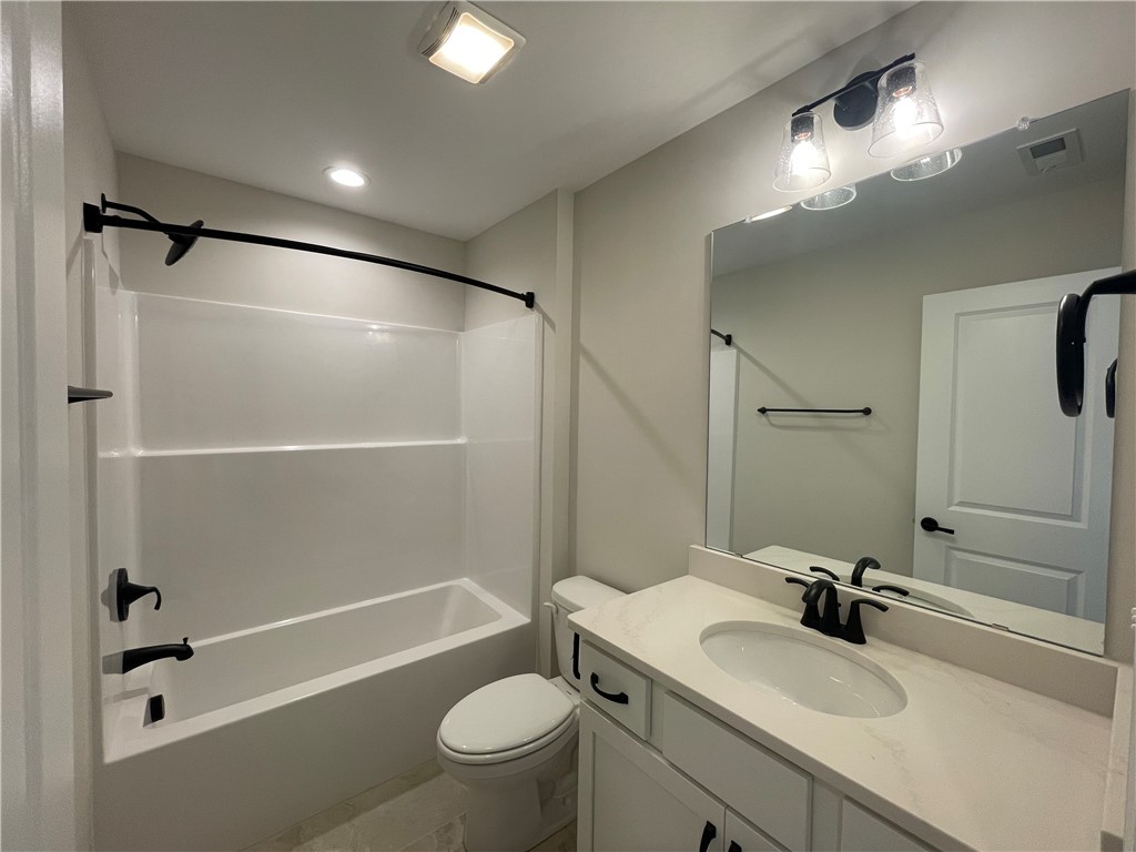 109 Sunrise Court, Unit SUN0005 Anderson, SC 29625 - Photo 29 of 37 Bath 3