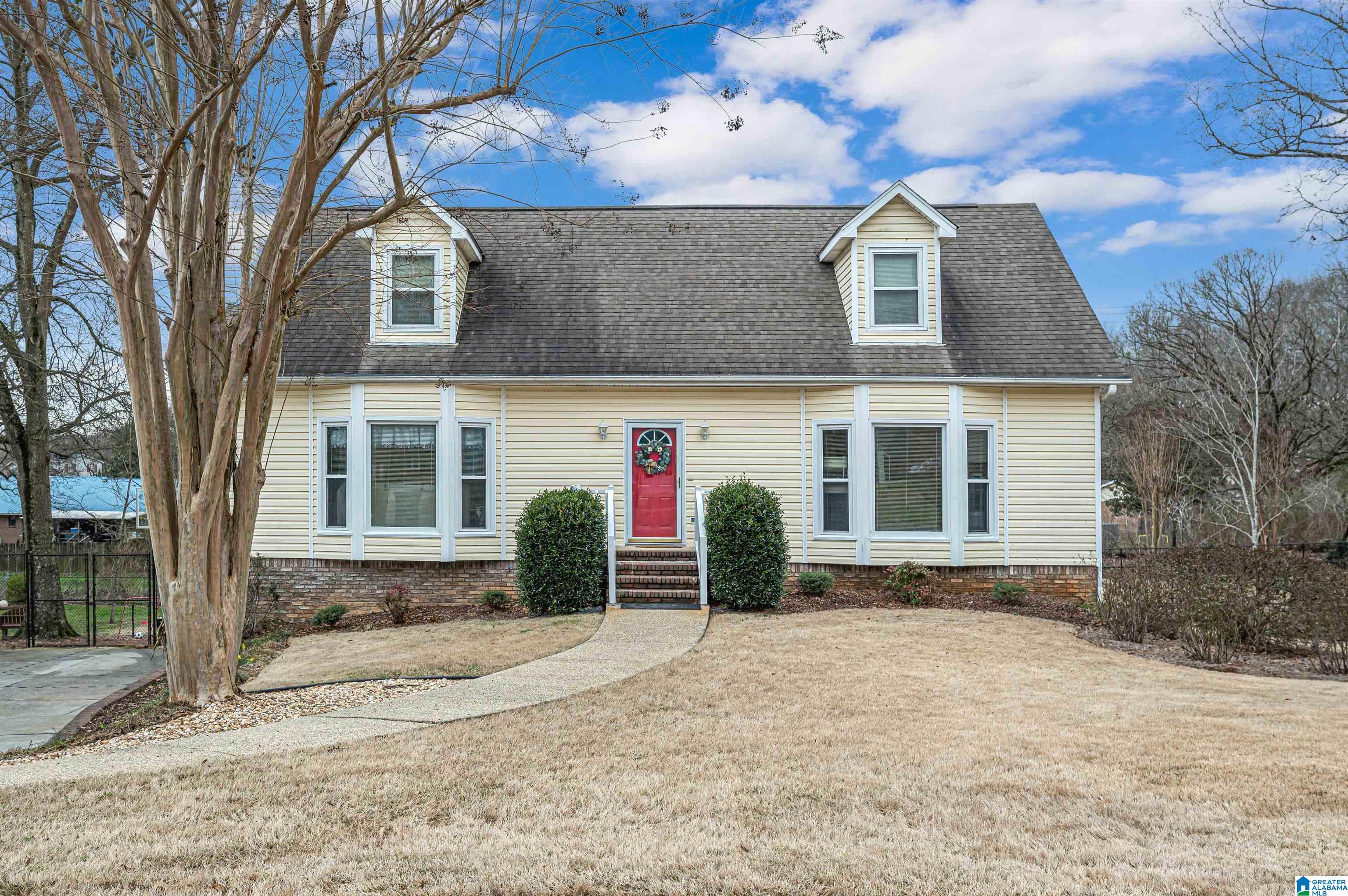 1005 10th Place Alabaster, AL 35007 - Photo 1 of 45