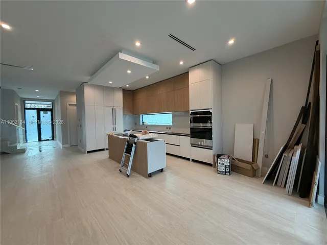 $2,100,000 | 1637 Monroe Street, Hollywood, FL 33020