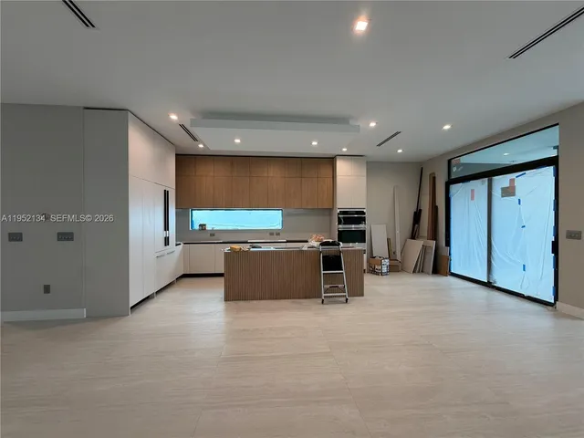 $2,100,000 | 1637 Monroe Street, Hollywood, FL 33020