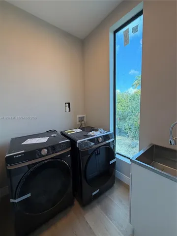 $2,100,000 | 1637 Monroe Street, Hollywood, FL 33020