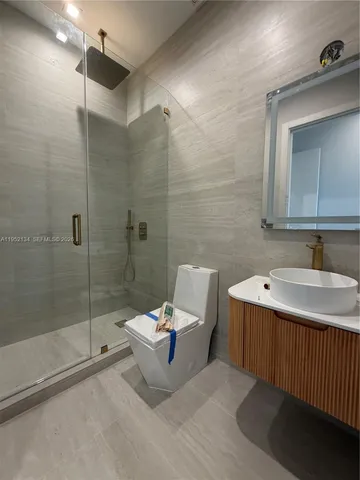 $2,100,000 | 1637 Monroe Street, Hollywood, FL 33020