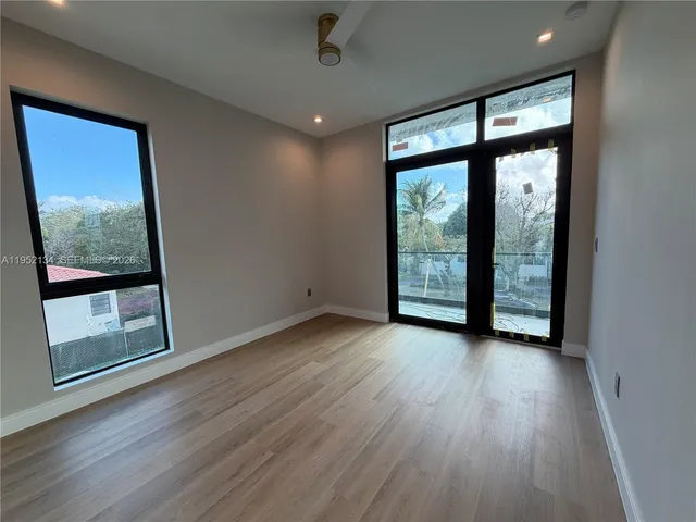 $2,100,000 | 1637 Monroe Street, Hollywood, FL 33020