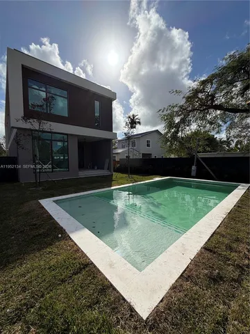 $2,100,000 | 1637 Monroe Street, Hollywood, FL 33020