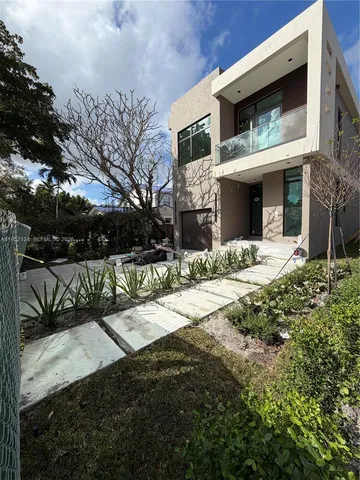 $2,100,000 | 1637 Monroe Street, Hollywood, FL 33020
