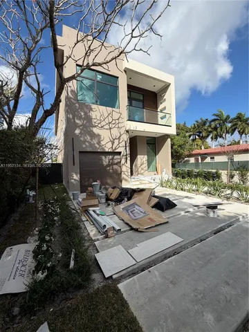 $2,100,000 | 1637 Monroe Street, Hollywood, FL 33020