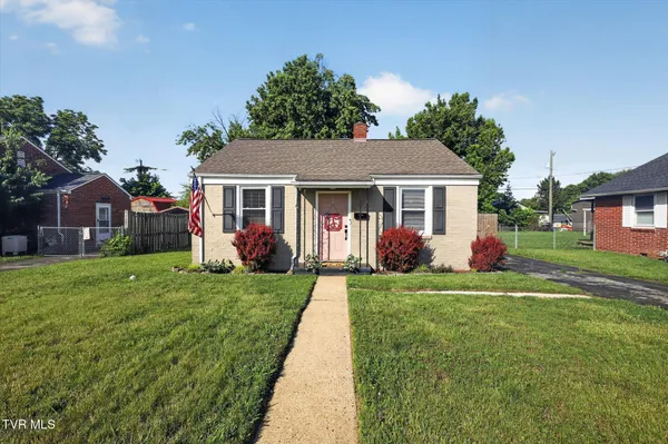 $189,900 | 1560 East Sevier Avenue, Kingsport, TN 37664