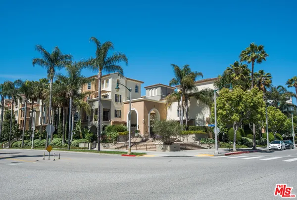 $1,295,000 | 12975 Agustin Place, Unit 134, Playa Vista, CA 90094