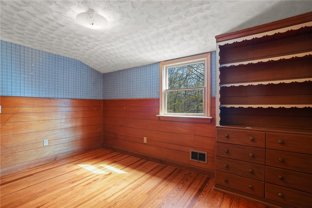 2124 Harkney Hill Road Coventry, RI 02816 - Photo 32 of 49