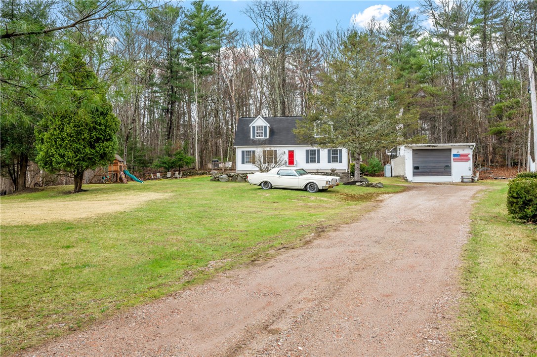 447 Steere Farm Road Burrillville, RI 02830 - Photo 11 of 38