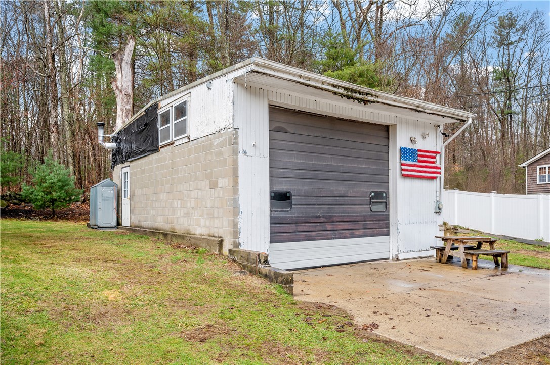 447 Steere Farm Road Burrillville, RI 02830 - Photo 13 of 38