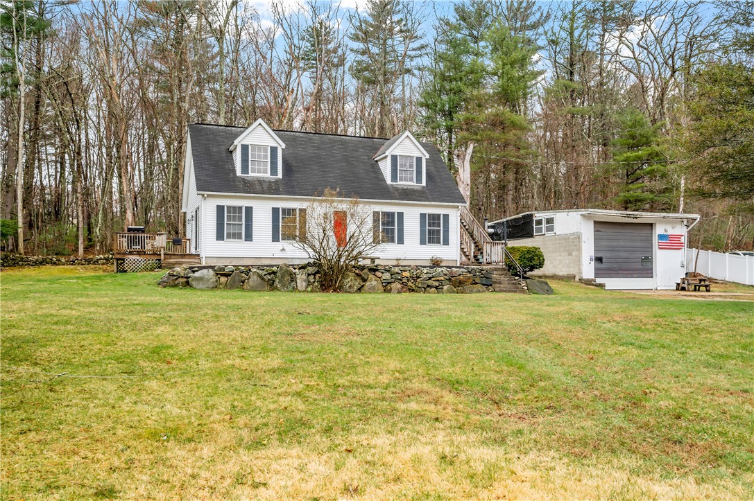 447 Steere Farm Road Burrillville, RI 02830 - Photo 4 of 38