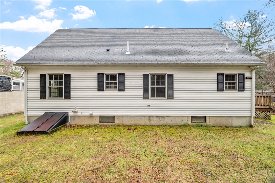447 Steere Farm Road Burrillville, RI 02830 - Photo 9 of 38
