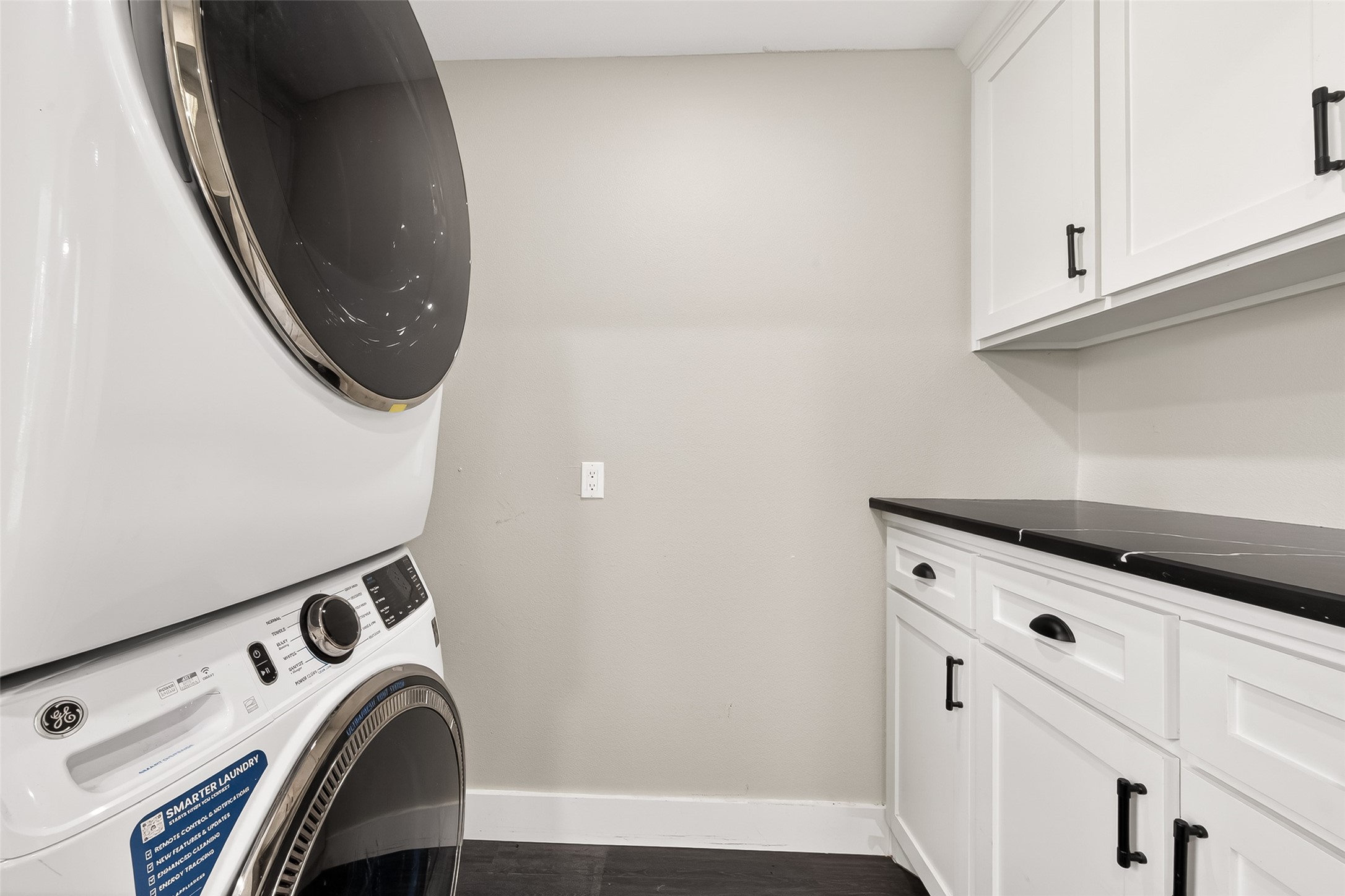 803 County Road 772 Damon, TX 77430 - Photo 23 of 50 a utility room with dryer and washer