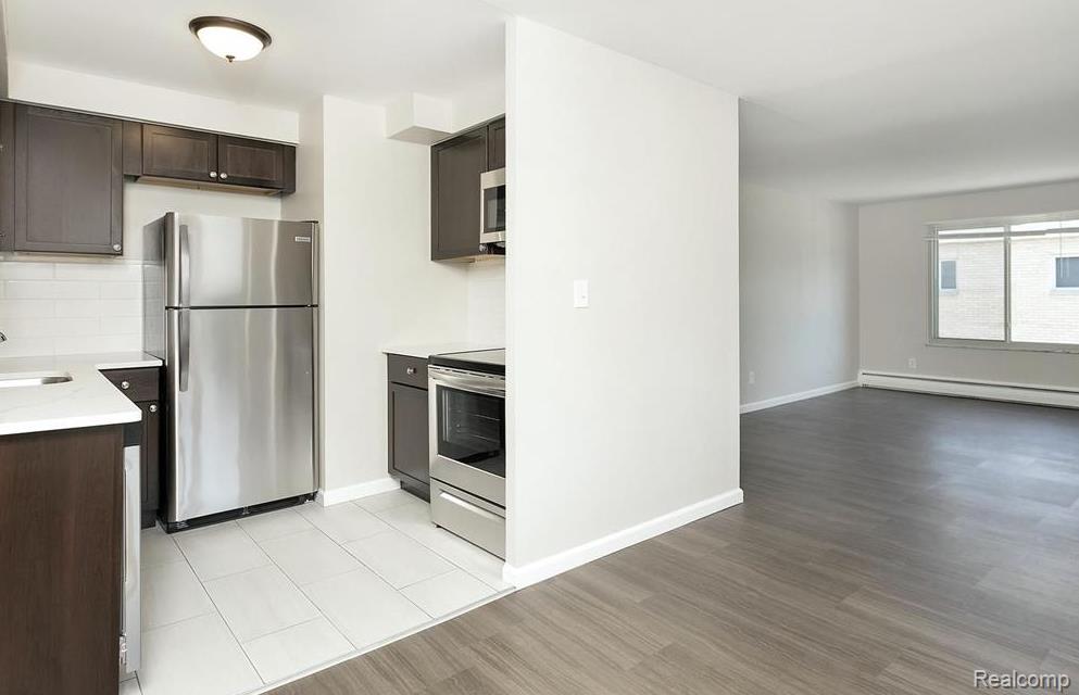 3340 Greenfield Road, Unit 11 Royal Oak, MI 48073 - Photo 2 of 13