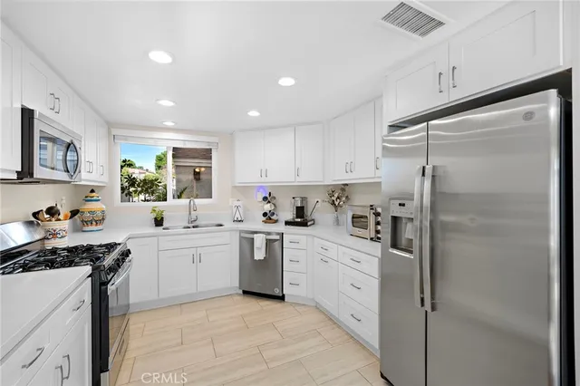 $899,900 | 12 Sparrow Hill Lane, Laguna Hills, CA 92653