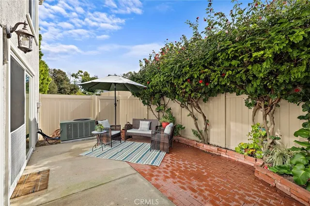 $899,900 | 12 Sparrow Hill Lane, Laguna Hills, CA 92653