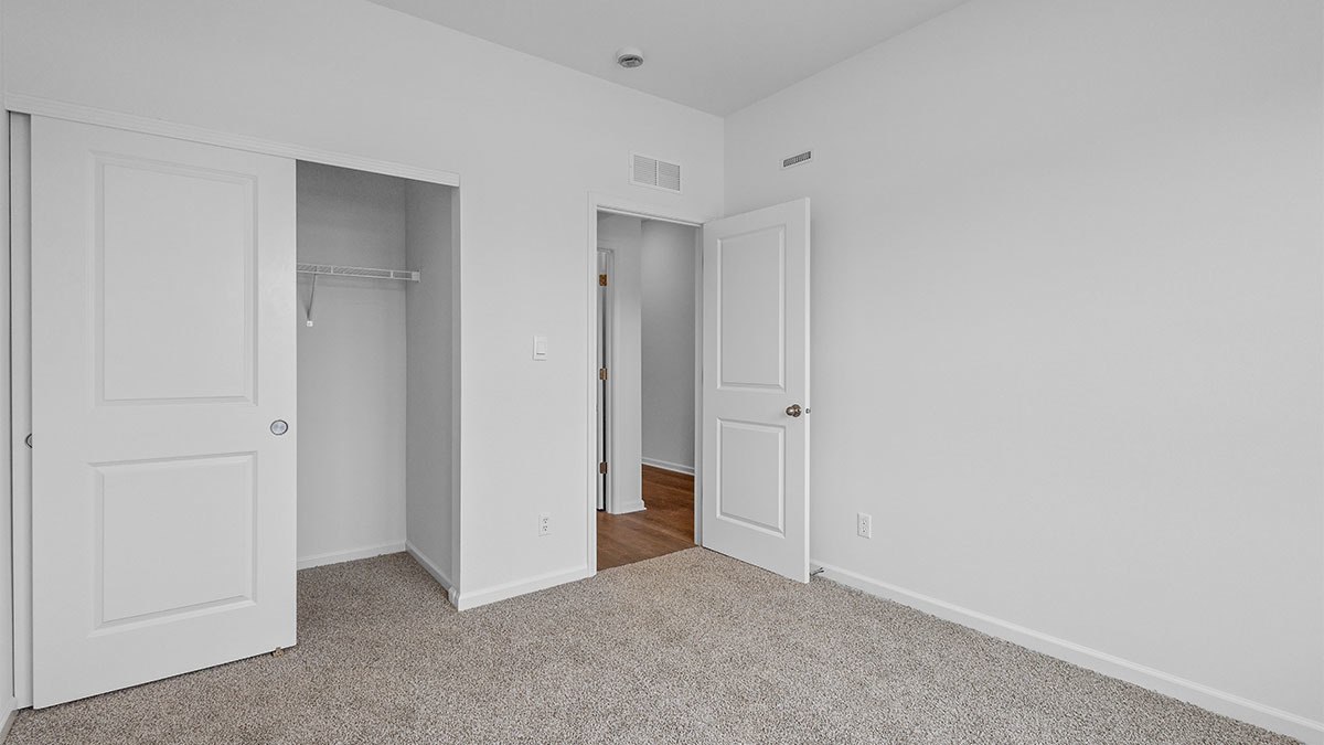 17523 West Windemere Circle Lockport, IL 60441 - Photo 27 of 29 a view of an empty room