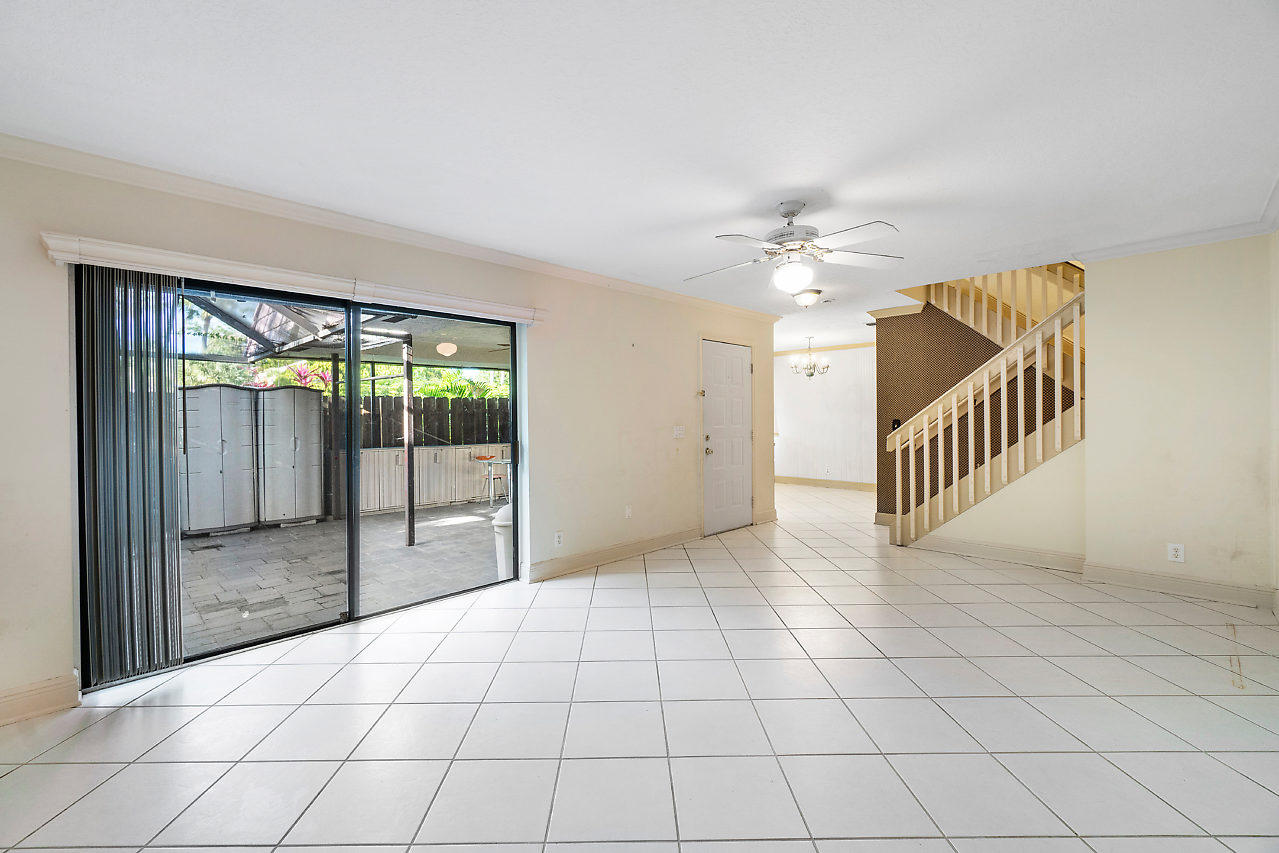 7628 Courtyard Run West Boca Raton, FL 33433 - Photo 5 of 16 005-7628CourtyardRunW-BocaRaton-FL-small