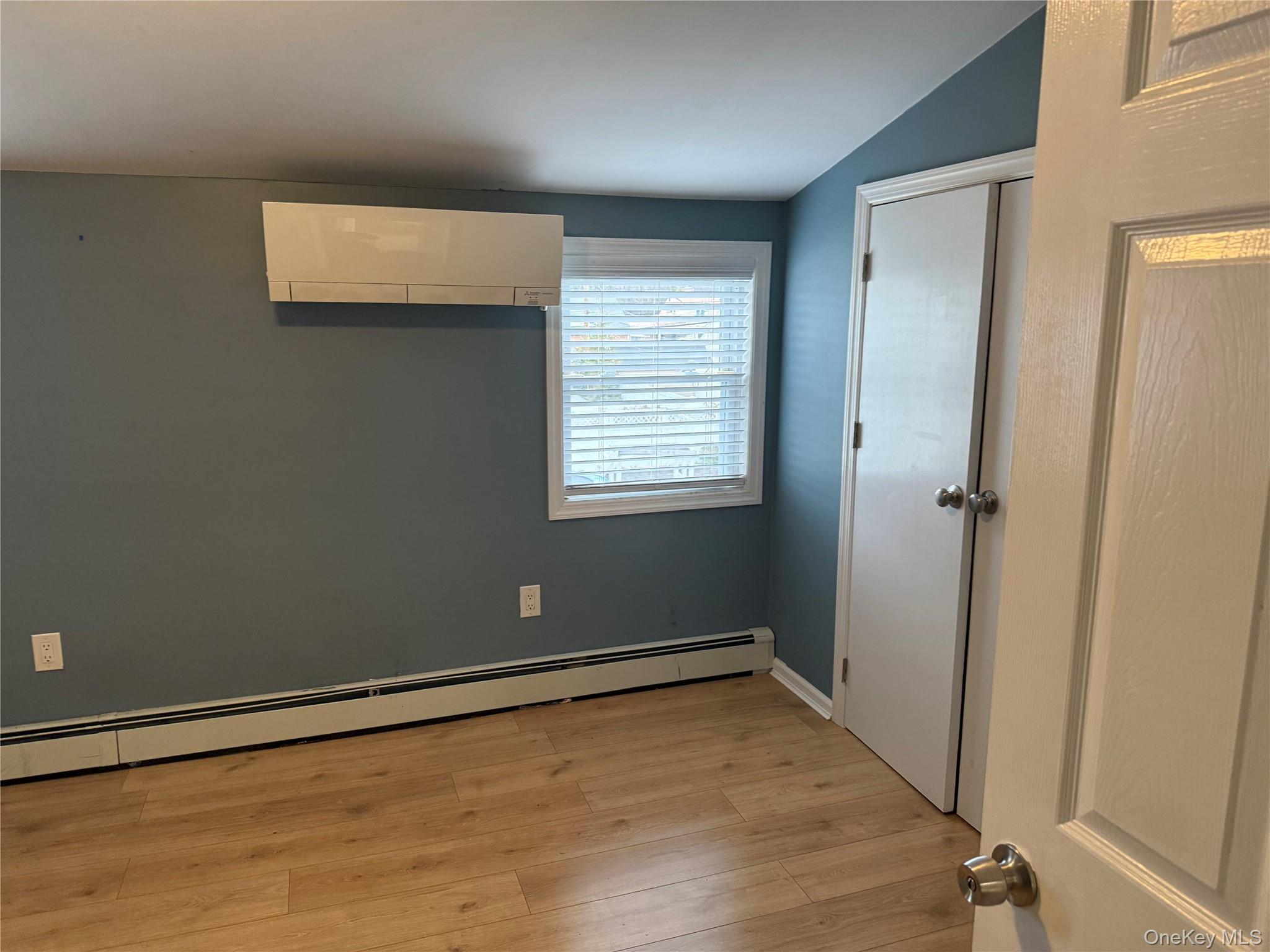 65 Morning Glory Road Levittown, NY 11756 - Photo 15 of 26