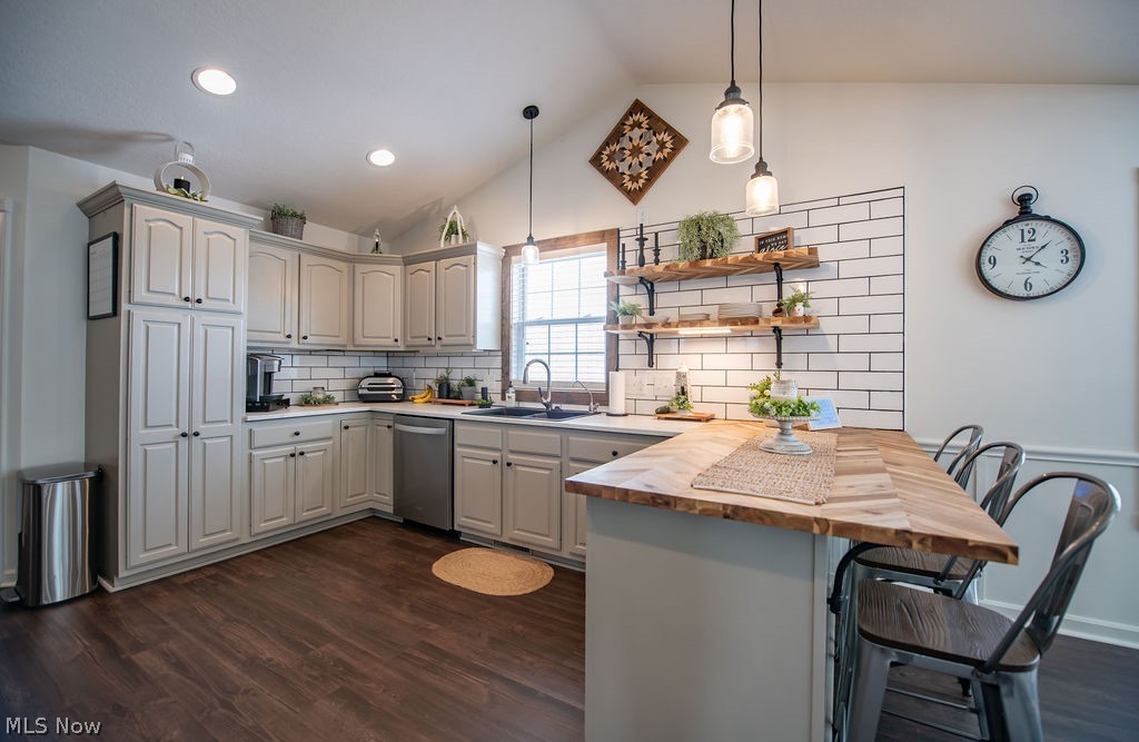 316 Creekside Road Southeast New Philadelphia, OH 44663 - Photo 21 of 50 View of kitchen area