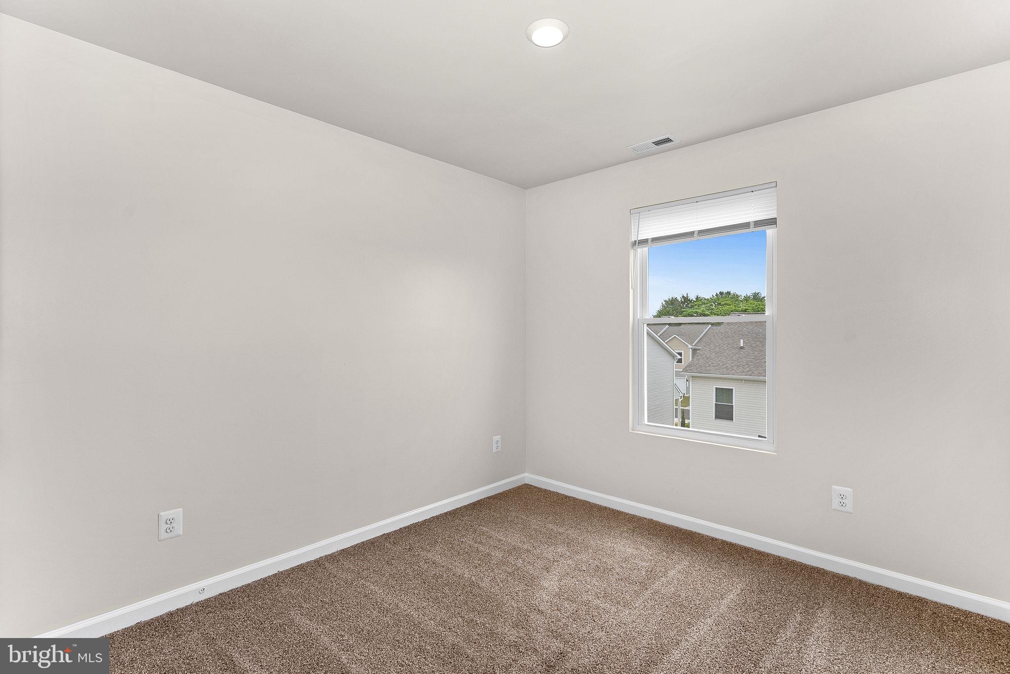 112 Cramsford Street Falling Waters, WV 25419 - Photo 26 of 35