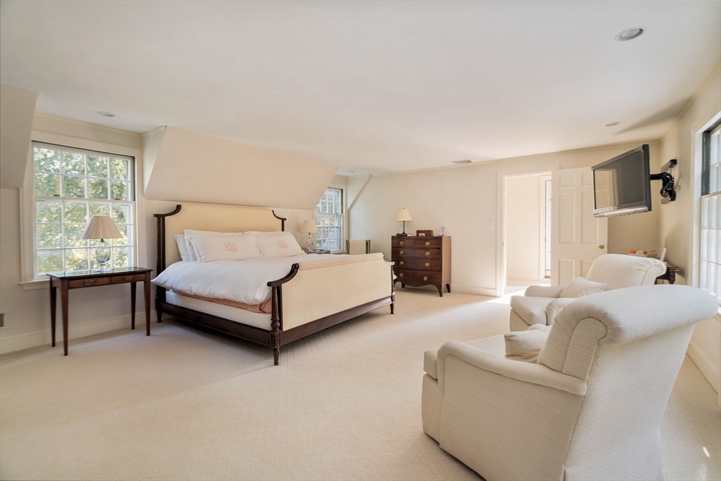 200 Cliff Road Wellesley, MA 02481 - Photo 24 of 41