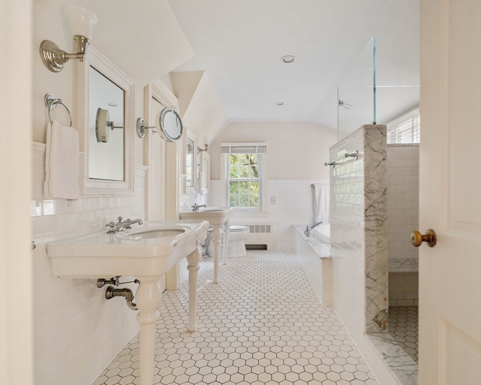 200 Cliff Road Wellesley, MA 02481 - Photo 26 of 41